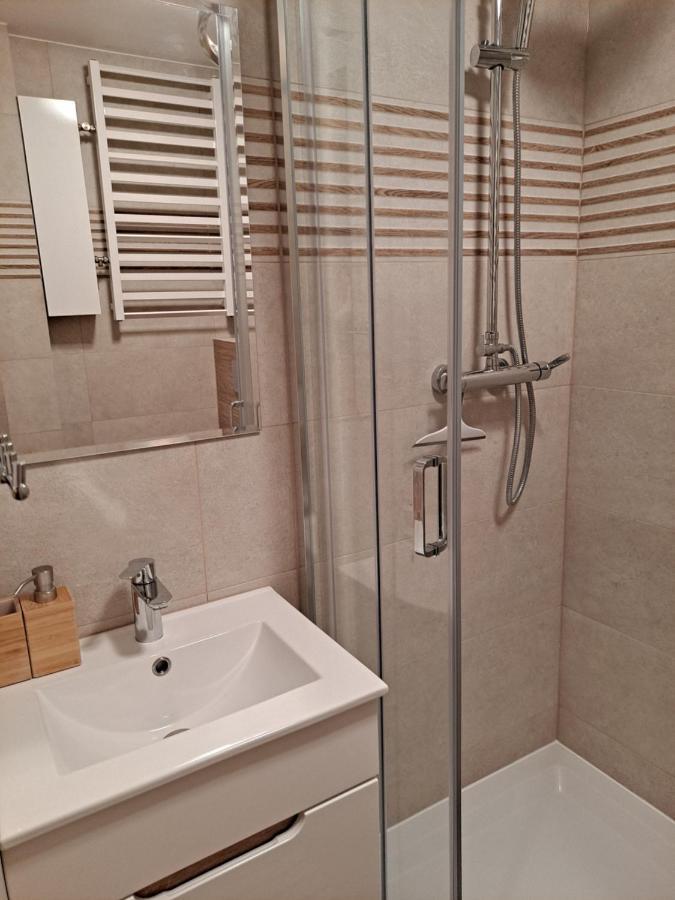 Monica Apartment Jelenia Gora Ngoại thất bức ảnh